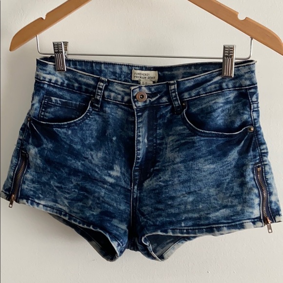 Forever21 acid wash denim short shorts - Picture 1 of 5